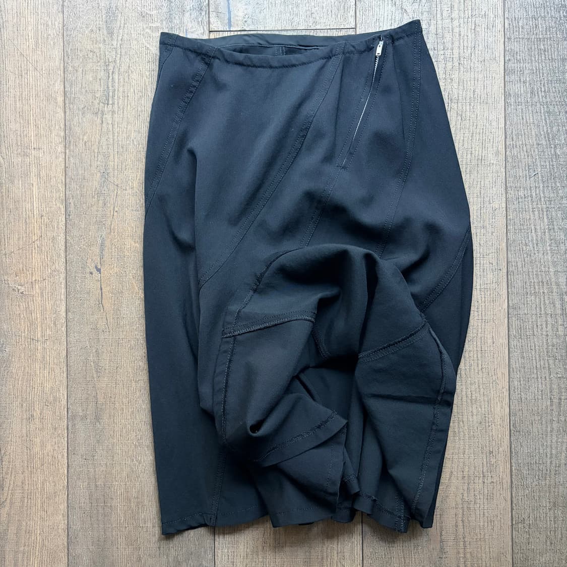 Diagonal Cuttingline Flare Skirt 상품이미지4