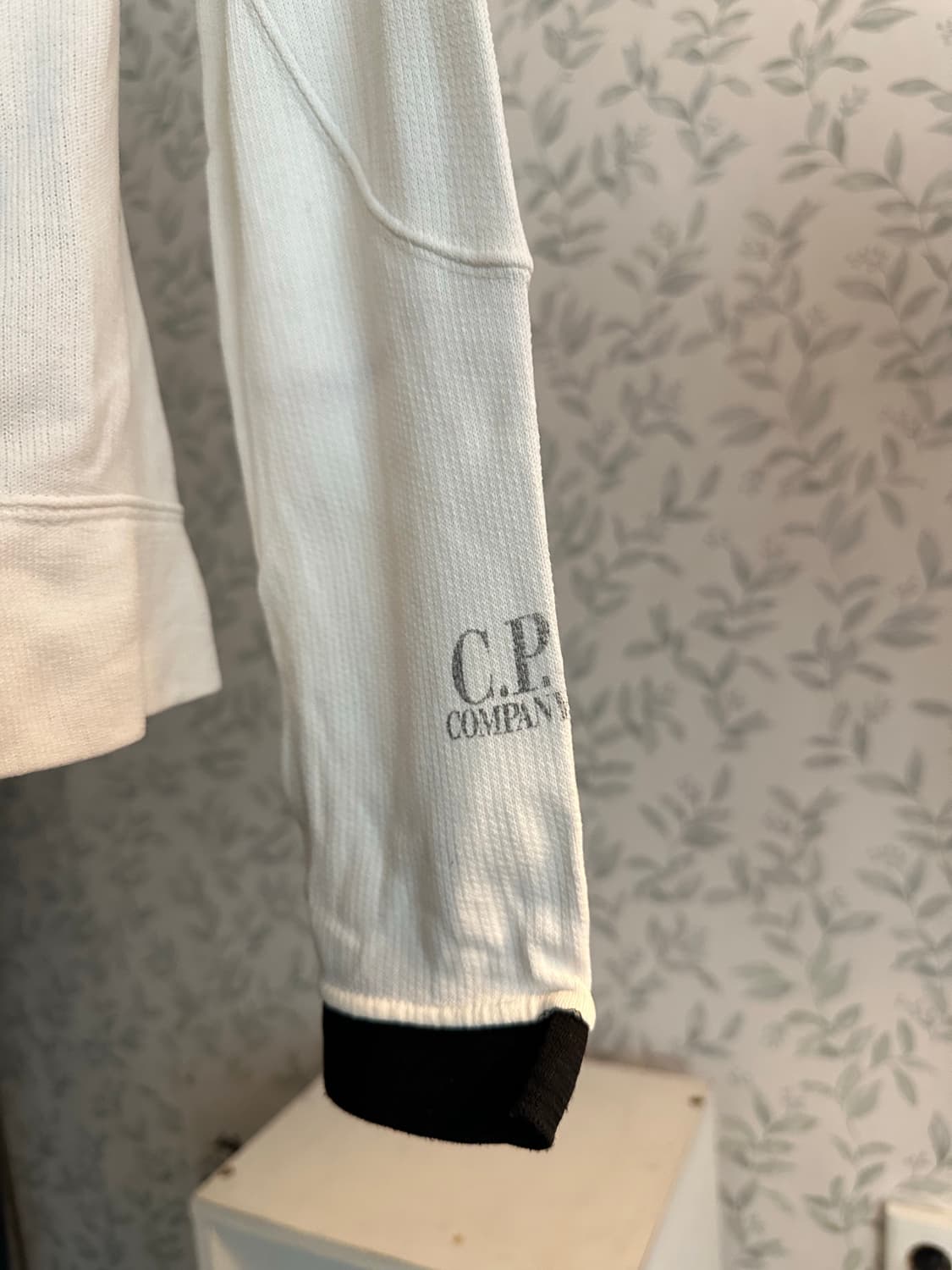 CP컴퍼니 짚업 자켓 아이보리 95 정품 상품이미지7