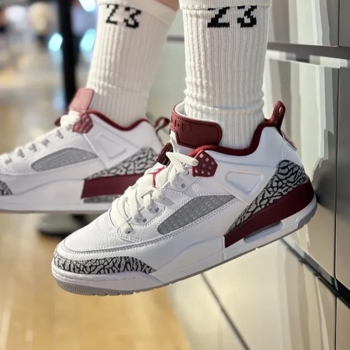 조던 스피자이크 로우 화이트 울프 그레이 250 상품이미지5