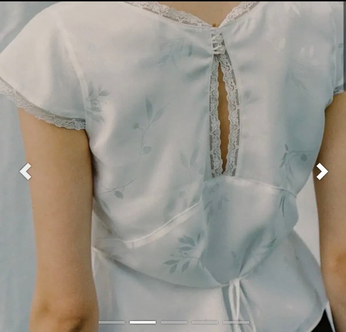 글로니 줄스 블라우스 상품이미지2