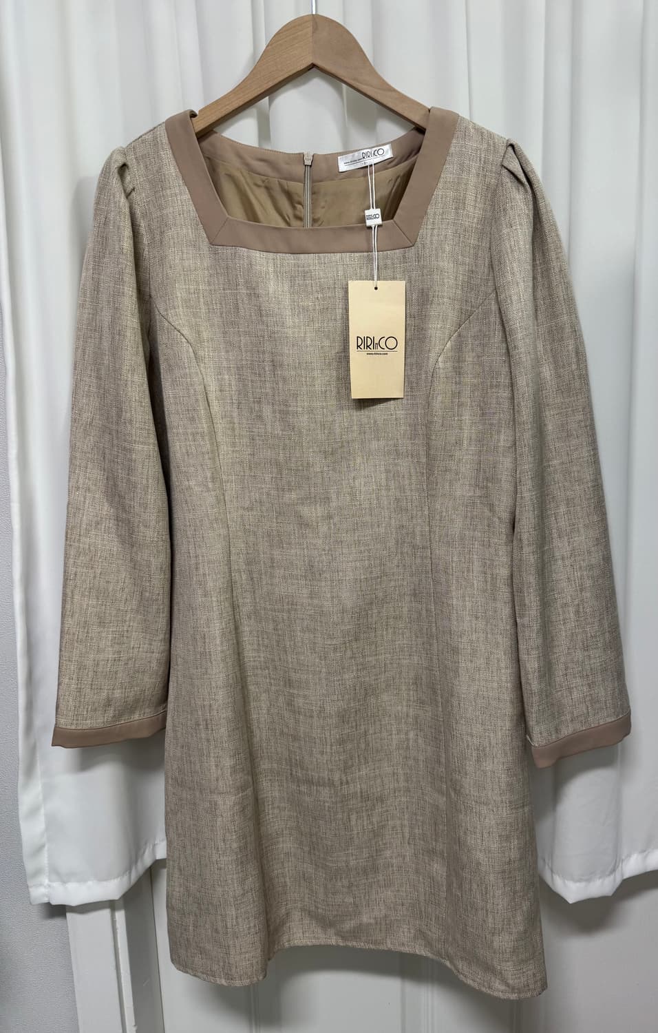 [새상품] 리리앤코 스퀘어넥 원피스 상품이미지2