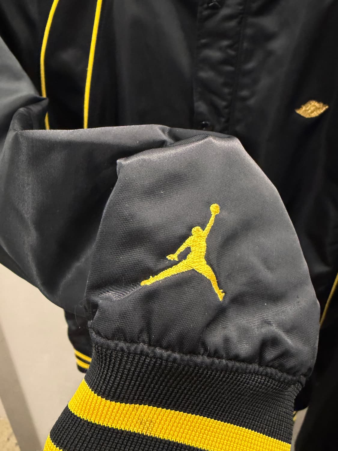 나이키 에어조던 윙 로고 사틴 자켓 95 상품이미지3
