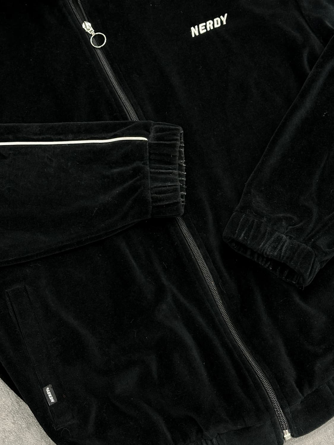 널디 벨벳 트랙탑 집업 상품이미지3