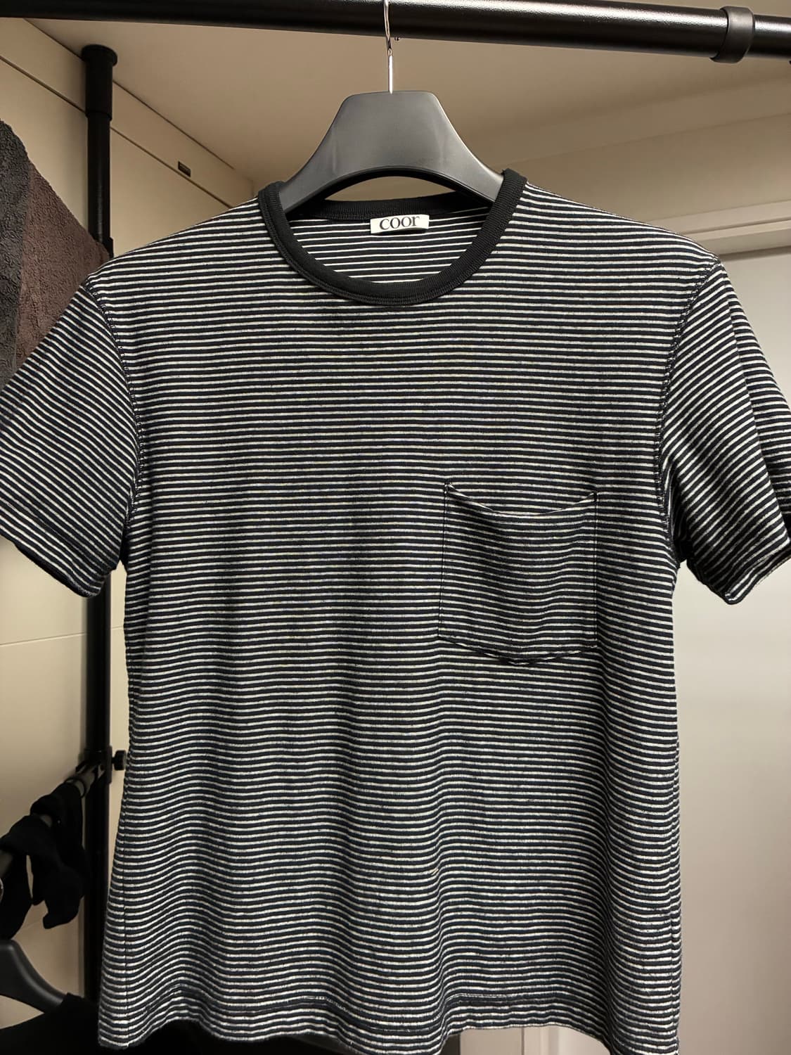쿠어 스트라이프 반팔 블랙 s사이즈(수선) 상품이미지1