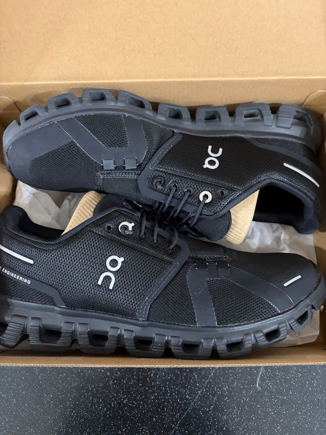 온러닝 클라우드 6 블랙 255 US 8.5 상품이미지2