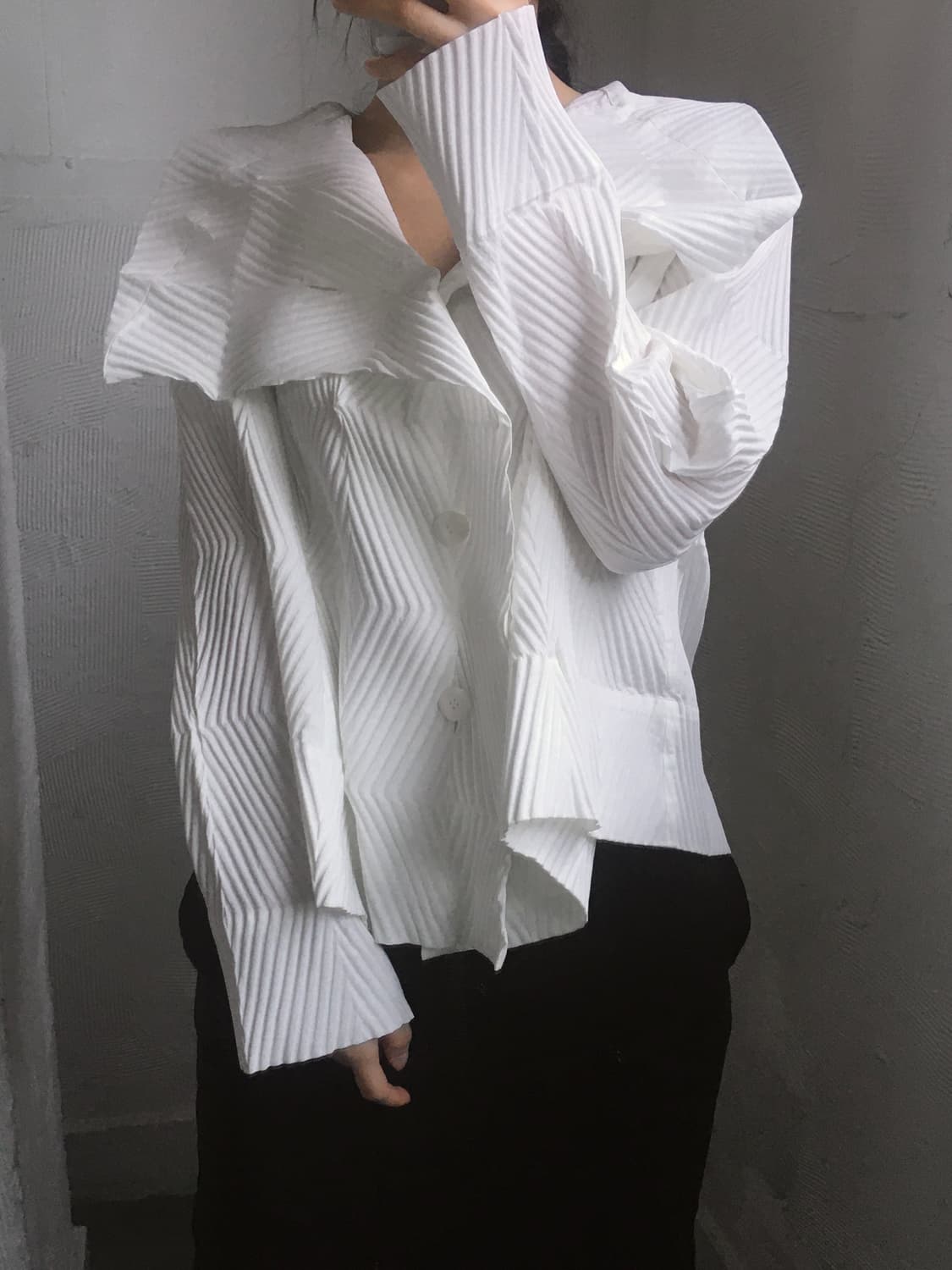 Issey Miyake 이세이미야케 화이트 빅카라 자켓 상품이미지2