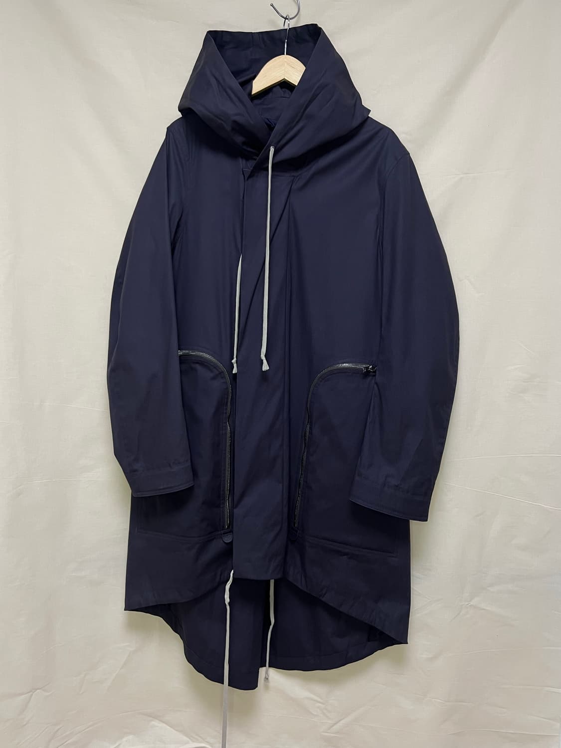 릭오웬스 21SS 바우하우스 롱 피쉬테일 파카 상품이미지1