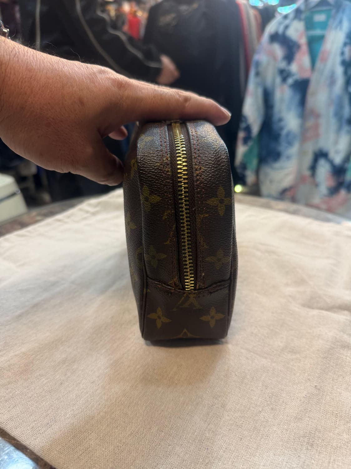 정품 루이비통 클러치 팝니다 상품이미지4