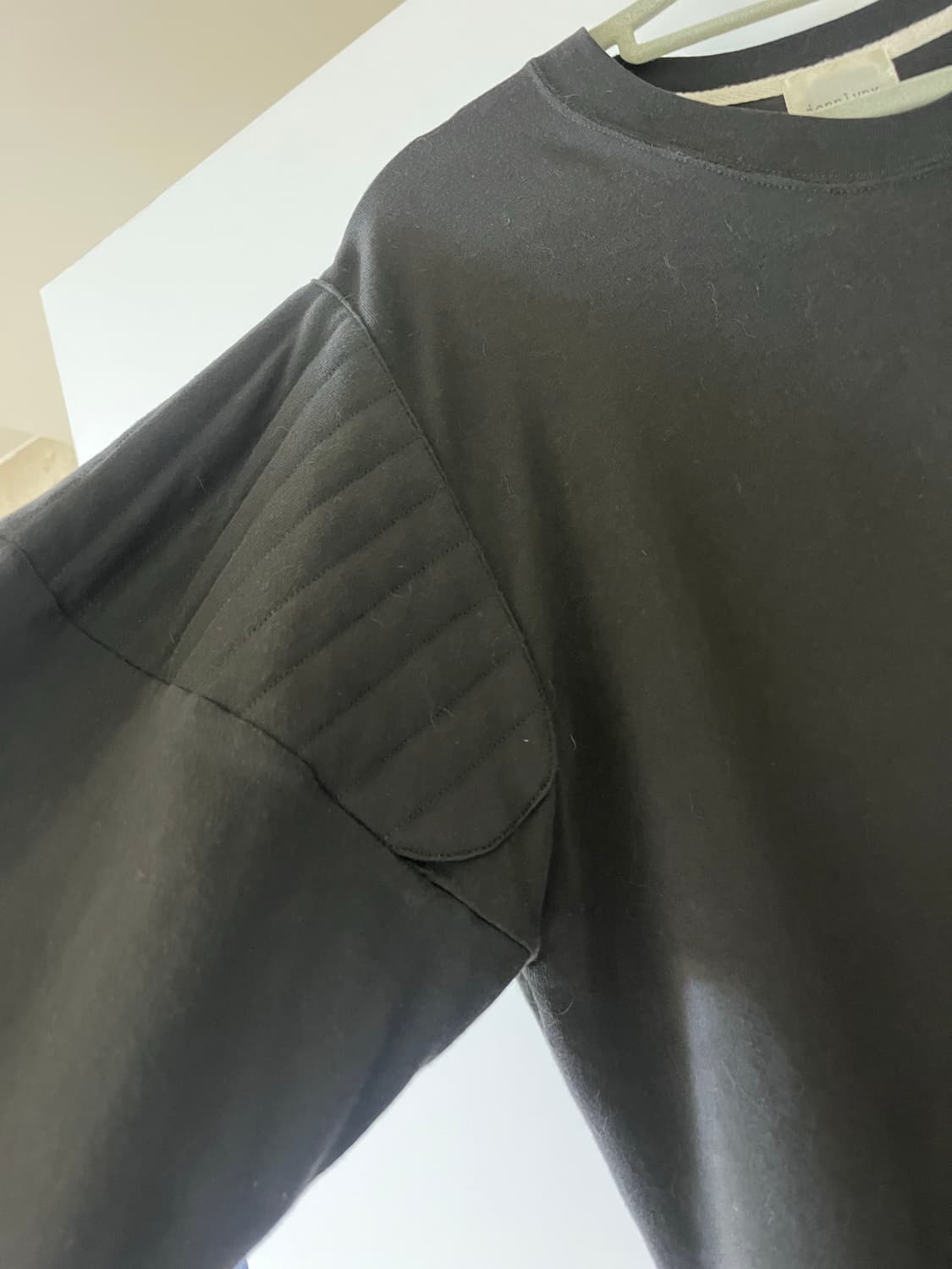 존링스 퍼프소매 티셔츠 상품이미지2