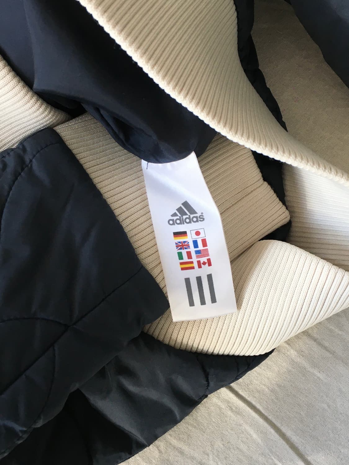 아디다스 웨이브 퀄팅 경량집업 상품이미지5