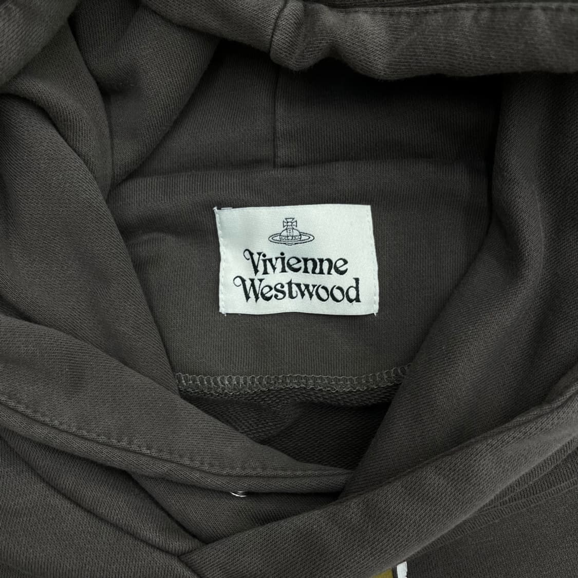 비비안웨스트우드 센터 빅로고 뮤트브라운 후드 상품이미지5