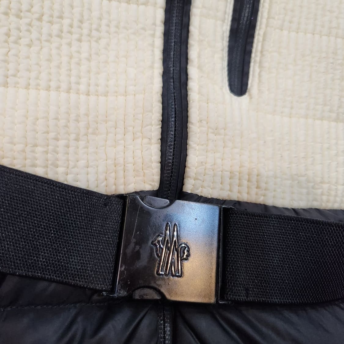 백화점판)몽클레어 여성 구스다운 벨티드 후드 패딩 M 상품이미지6