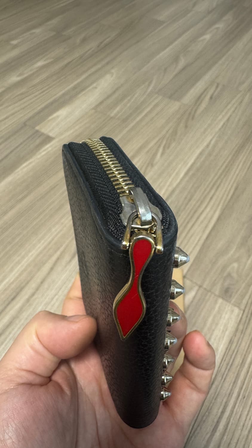 크리스찬루부탱 스파이크 카드지갑 상품이미지4