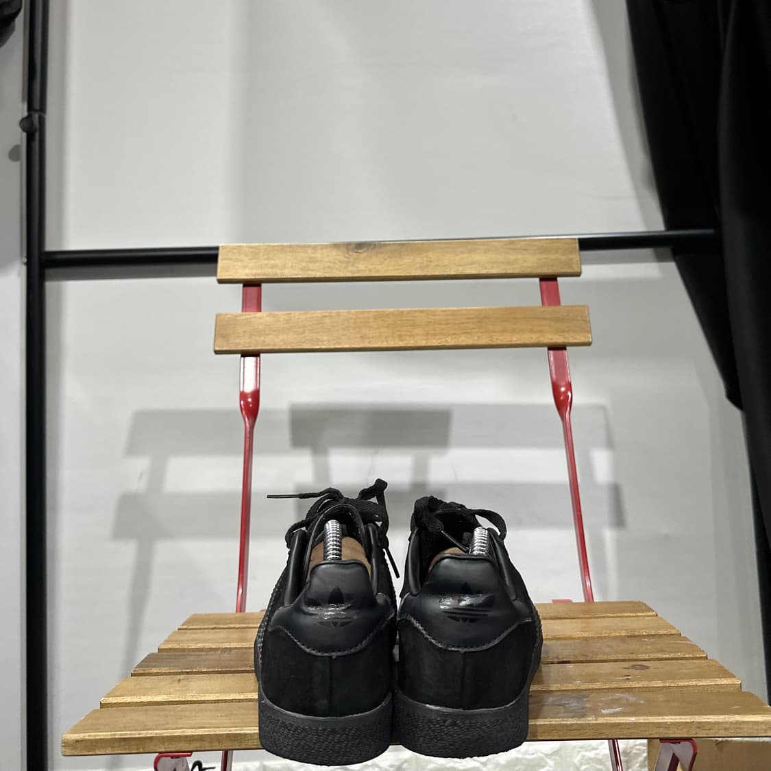 250) 아디다스 운동화 남녀공용 신발 가젤 블랙 스웨이드 상품이미지4