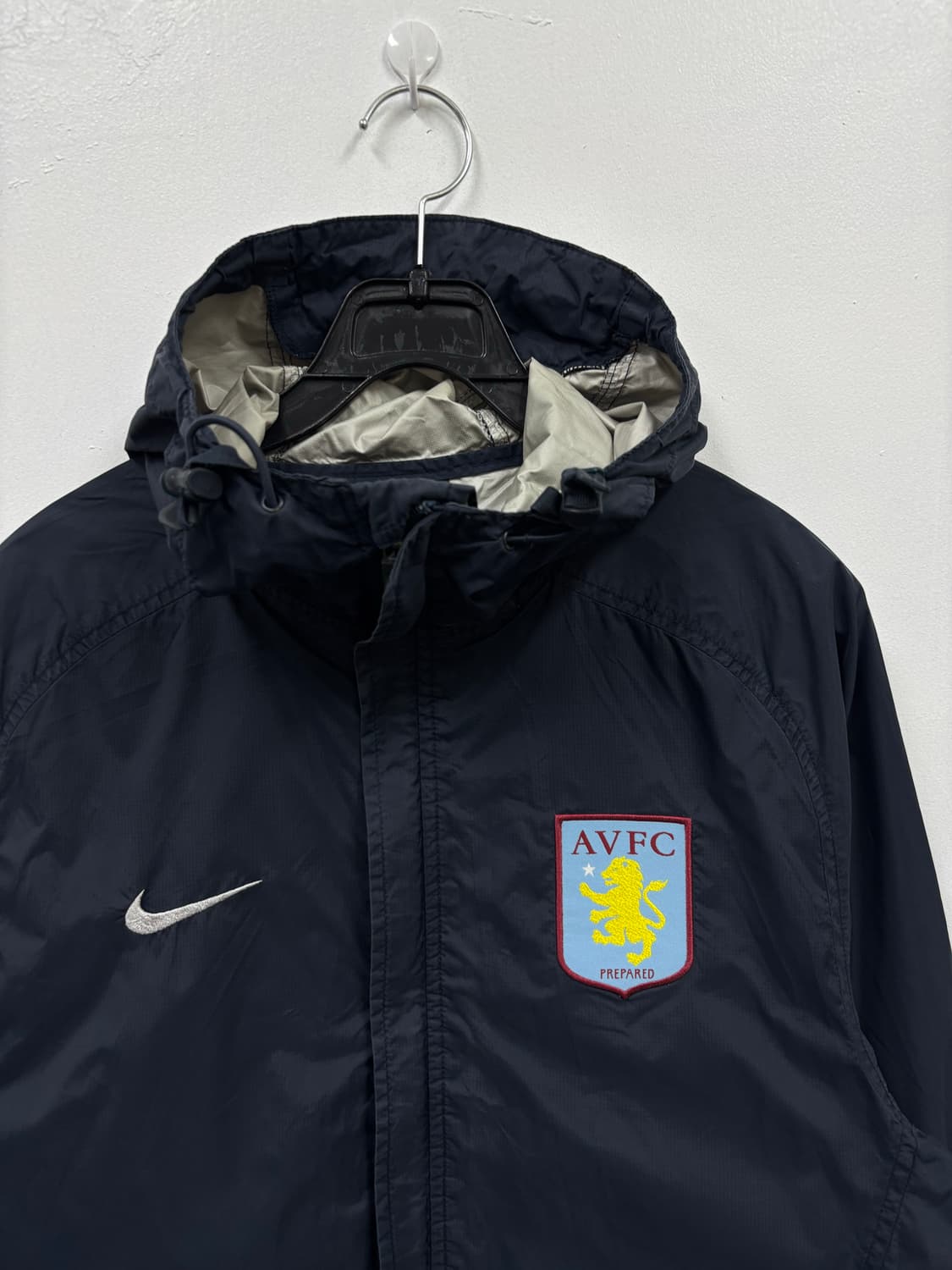 나이키 AVFC 후드 바람막이 상품이미지2