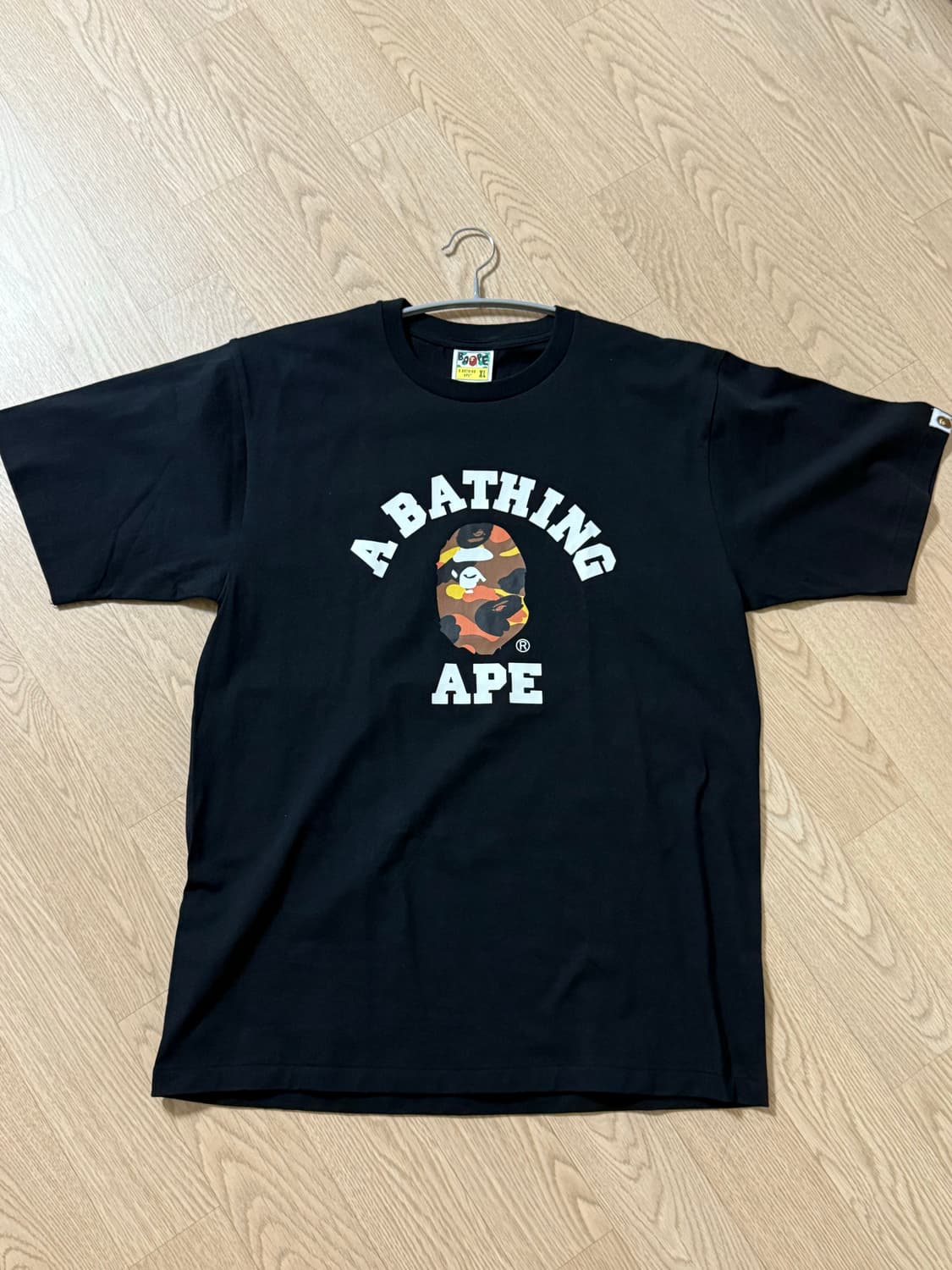 베이프 퍼스트 카모 컬리지 티셔츠 블랙 상품이미지1