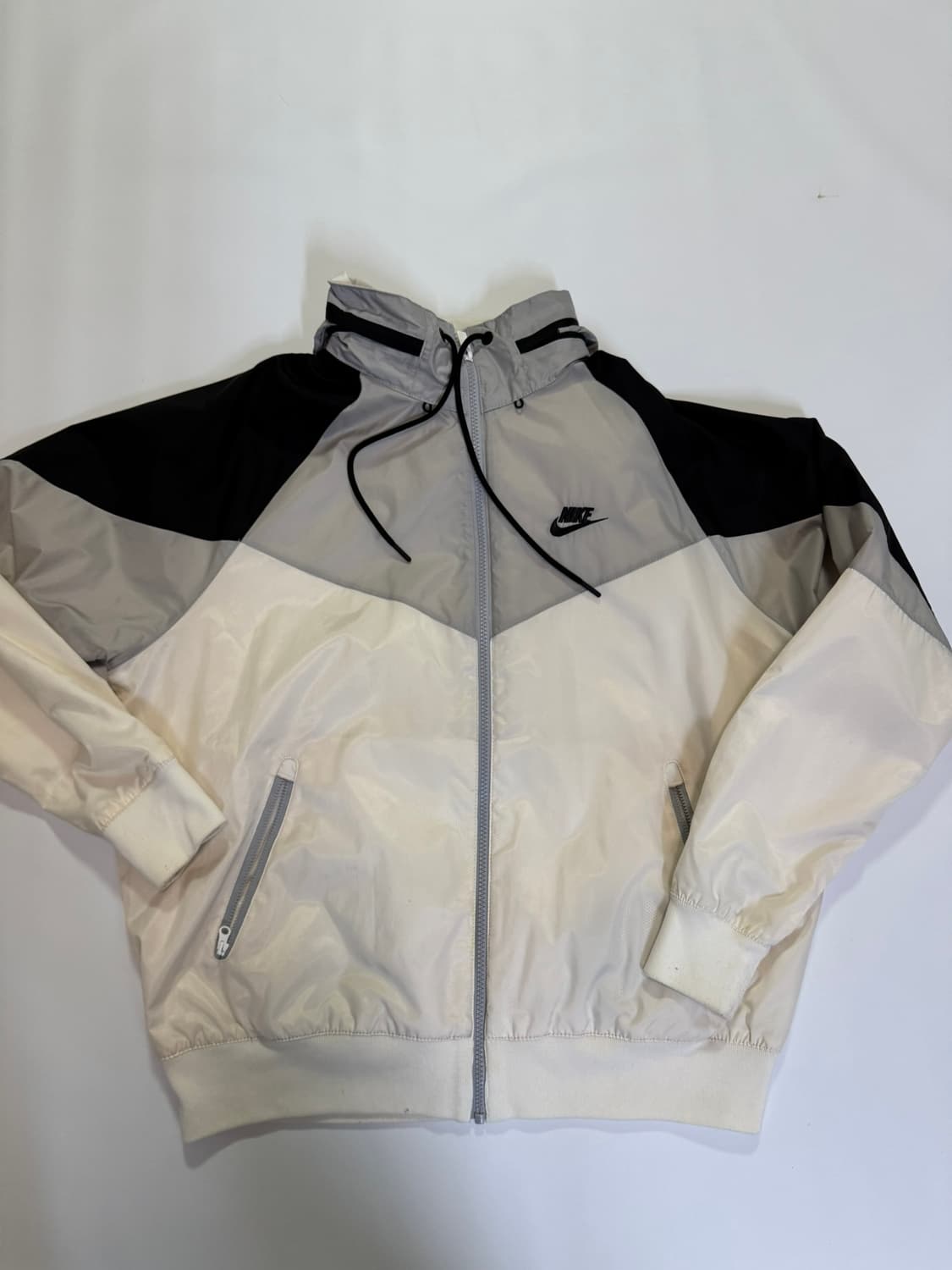 나이키 바람막이(L사이즈) 상품이미지2