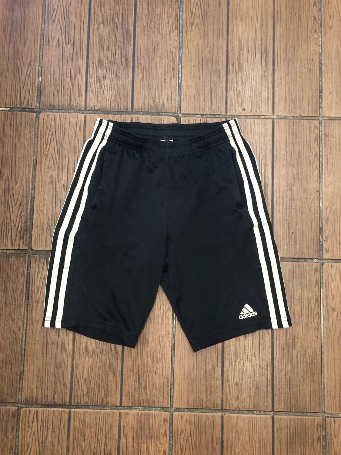 Adidas 아디다스 올드스쿨아메카지스트릿 삼선 하프팬츠반바지 상품이미지1