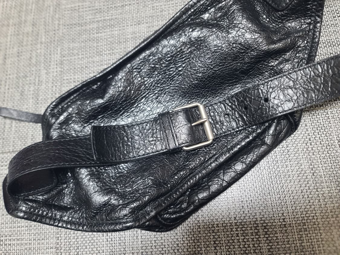 발렌시아가 모터슬링백 힙색 크로스백 모터백 메신저백 상품이미지5