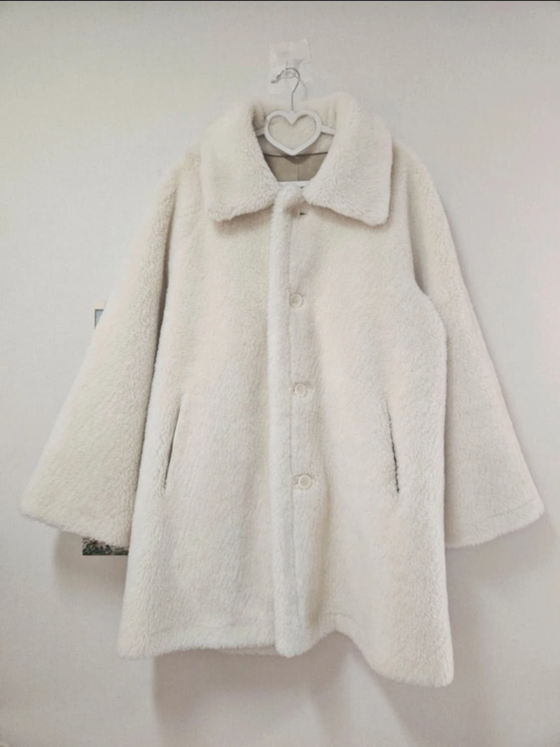 [새상품] 엣모먼텀 리버시블 무스탕 뽀글이 퍼코트 연우 상품이미지7