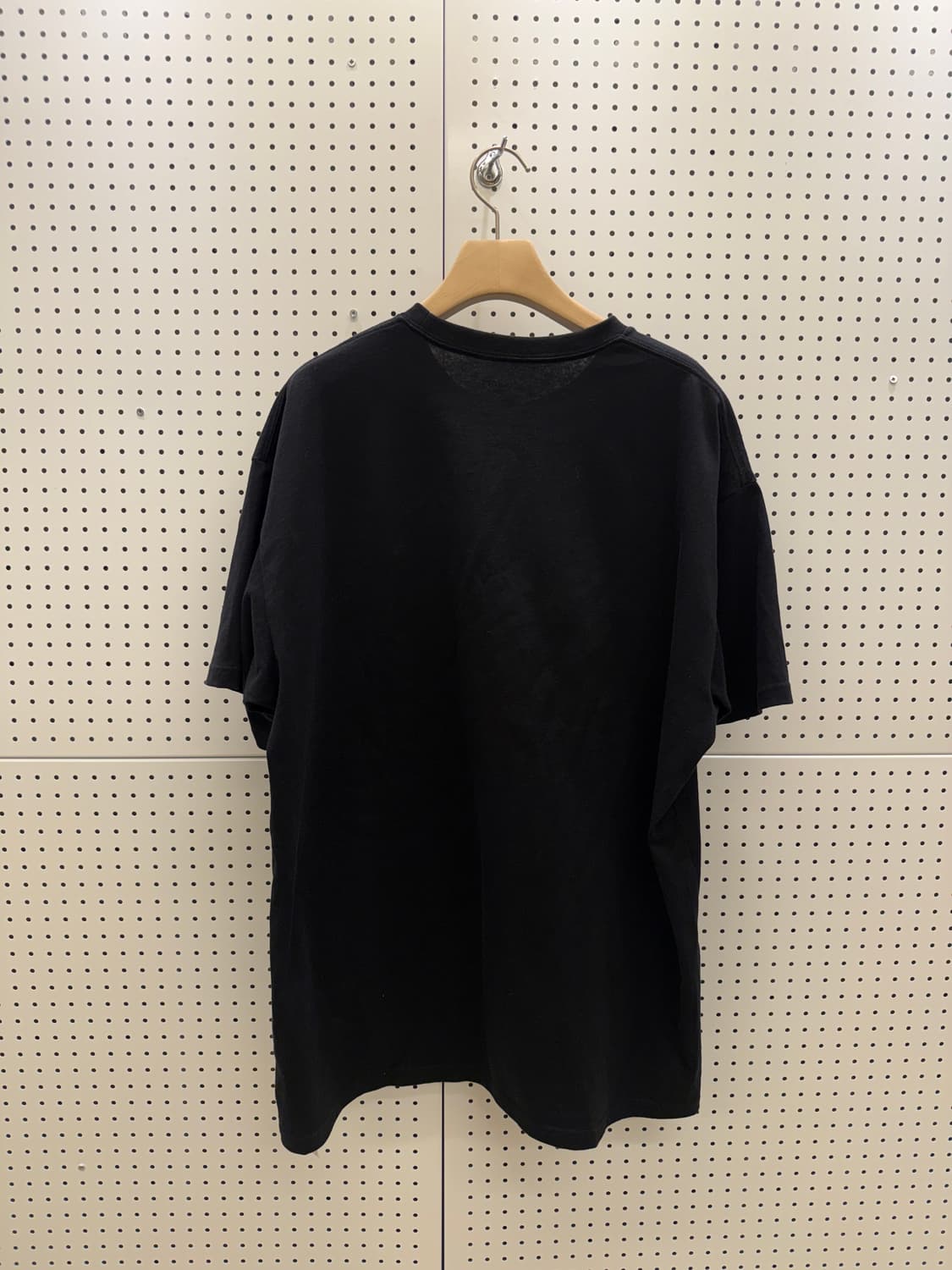 칼하트 WIP 그래픽 반팔 티셔츠 블랙 U1136 상품이미지3