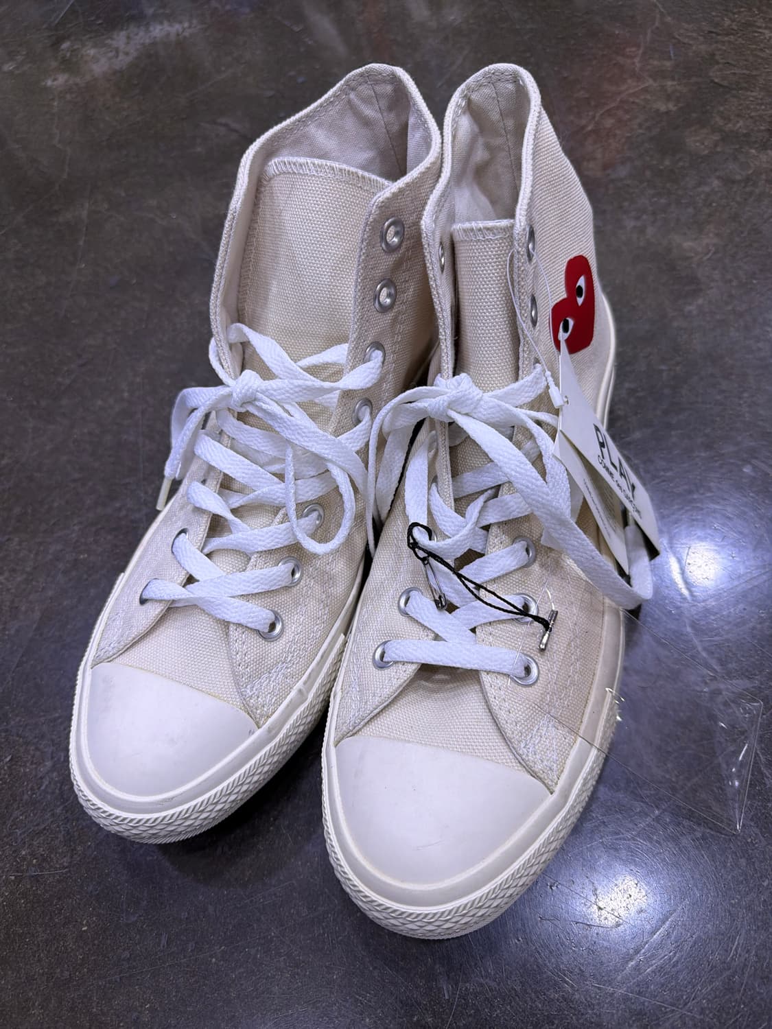 컨버스 꼼데가르송 싱글 하트 척 70 하이 스니커즈 275 상품이미지2