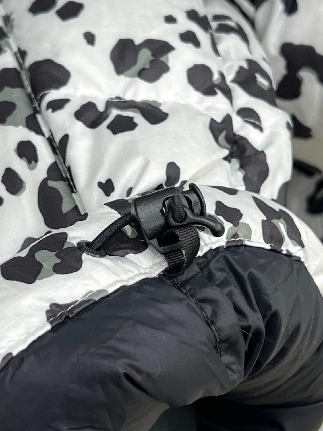 노스페이스 화이트라벨 레오파드 눕시 패딩 상품이미지6