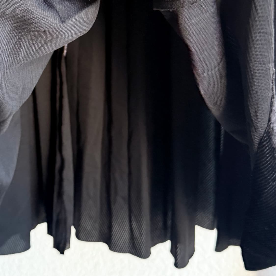 헤리티지 블랙 플리츠 롱 스커트 상품이미지5