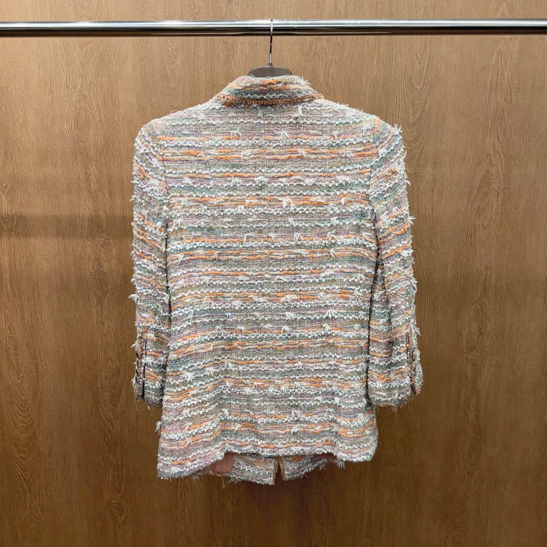 마인 트위드 자켓 멀티 스트라이프 프린지 숄 카라 디테일 레귤러핏 핑크 상품이미지3