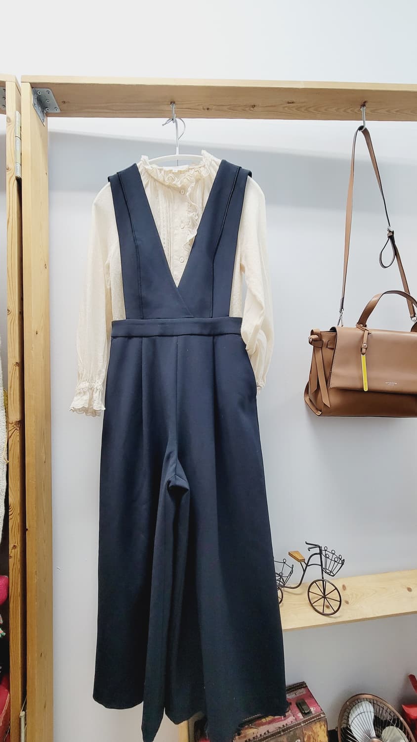 바네사브루노아떼 프릴자수 울 블라우스. 매긴 점프수트 상품이미지1