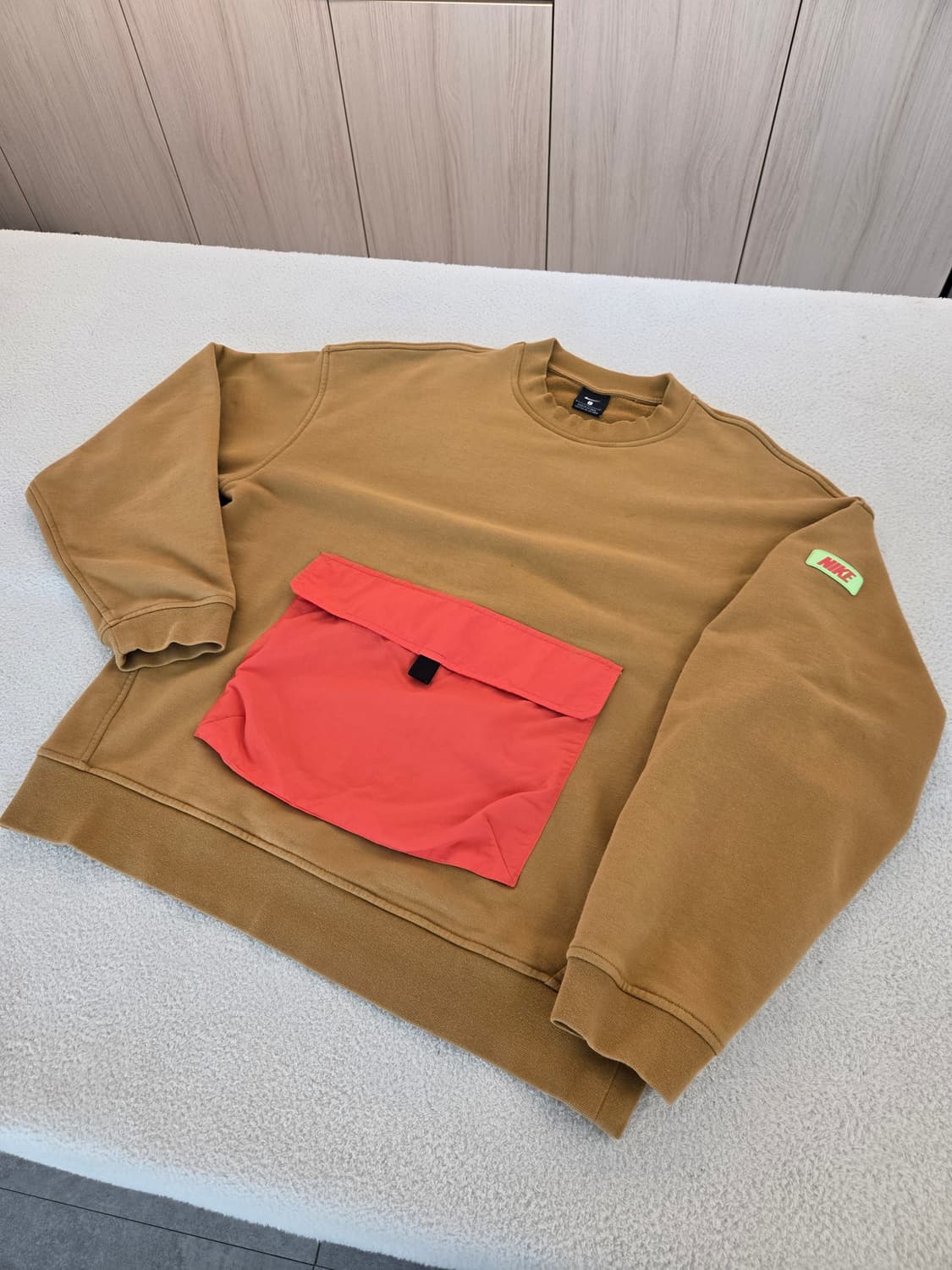 나이키 브라운 핑크포켓 박스 맨투맨 티셔츠 L 상품이미지1