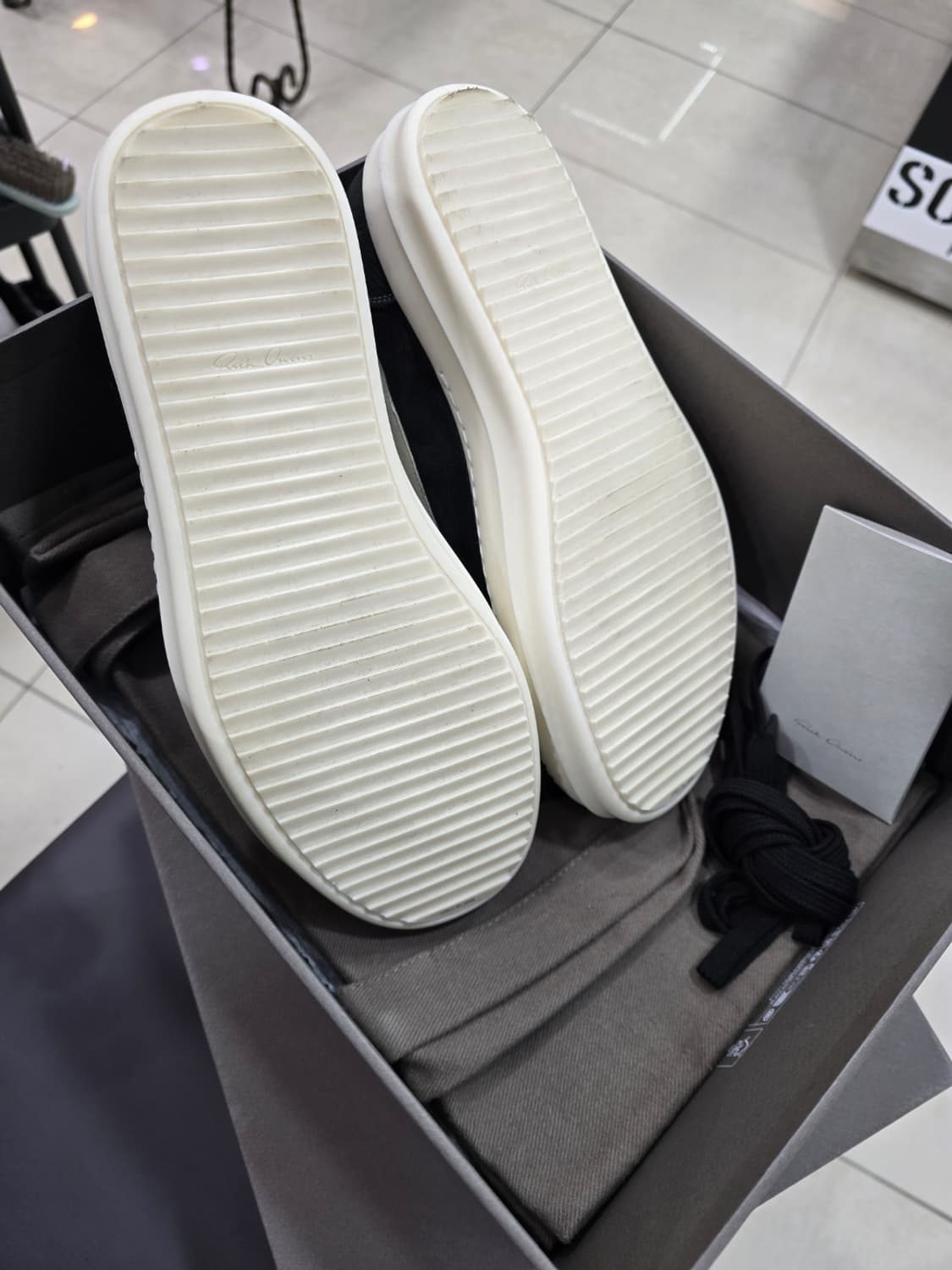 [정품] 릭오웬스 릭반스 남자 스니커즈 41 상품이미지5