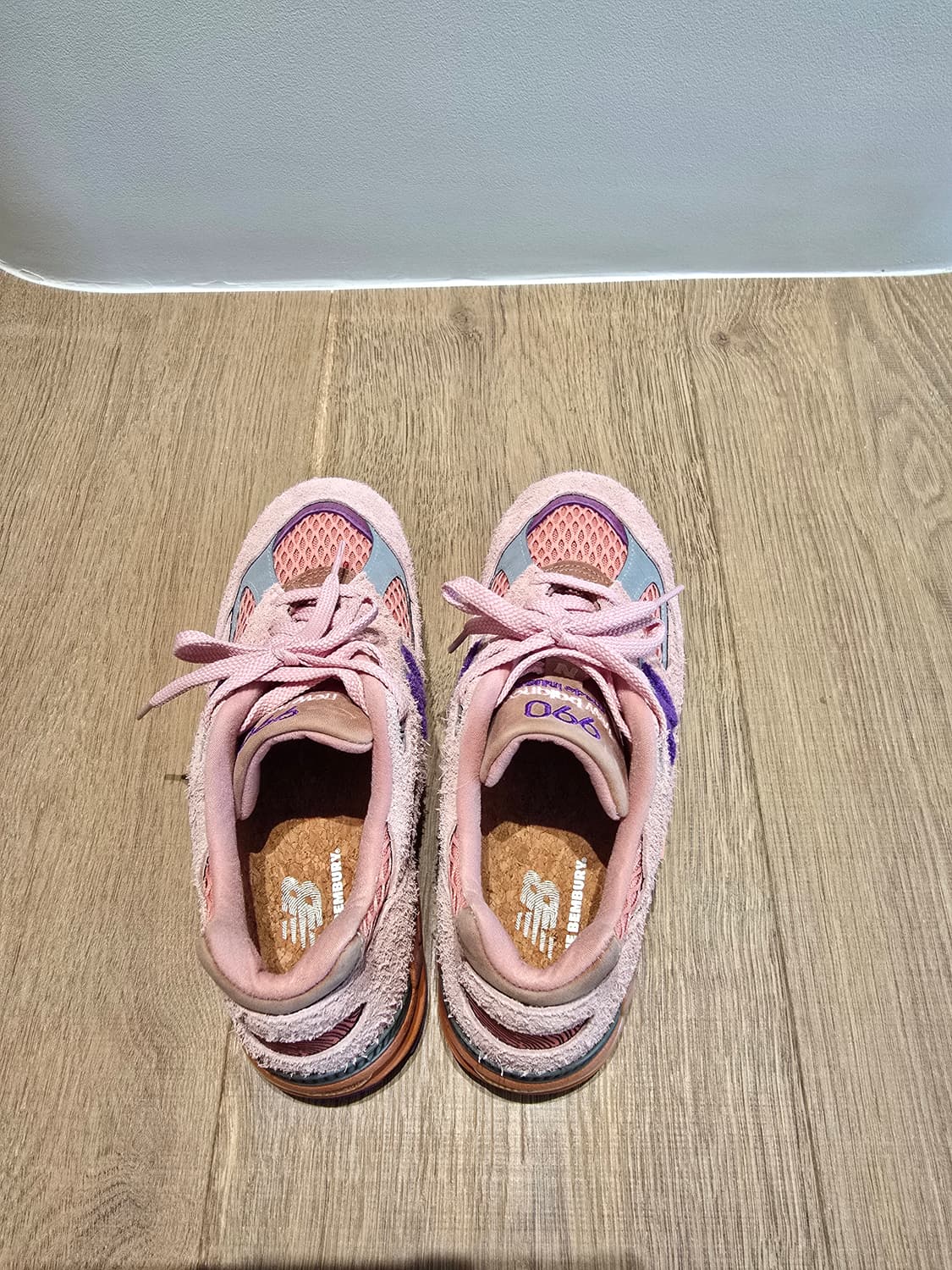 뉴발란스 990v2 살레헤 벰버리 265사이즈입니다. 상품이미지7