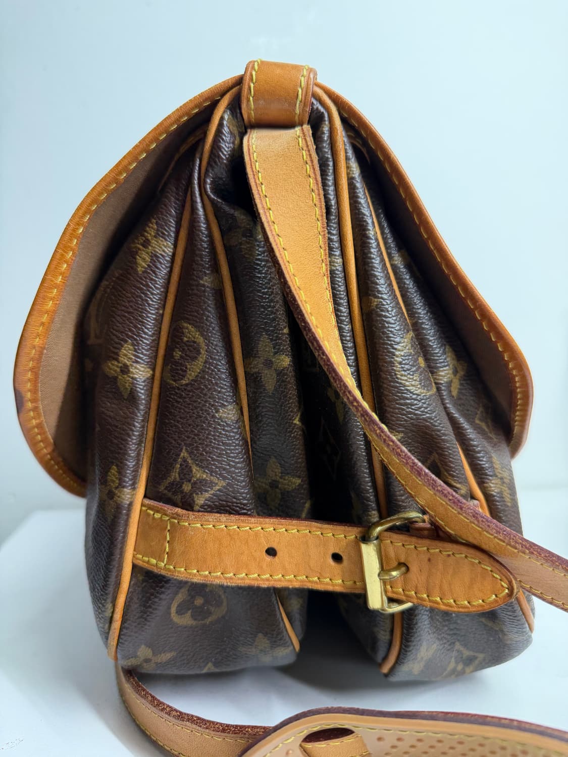 [정품] 루이비통 소뮤르 PM 크로스백 상품이미지4