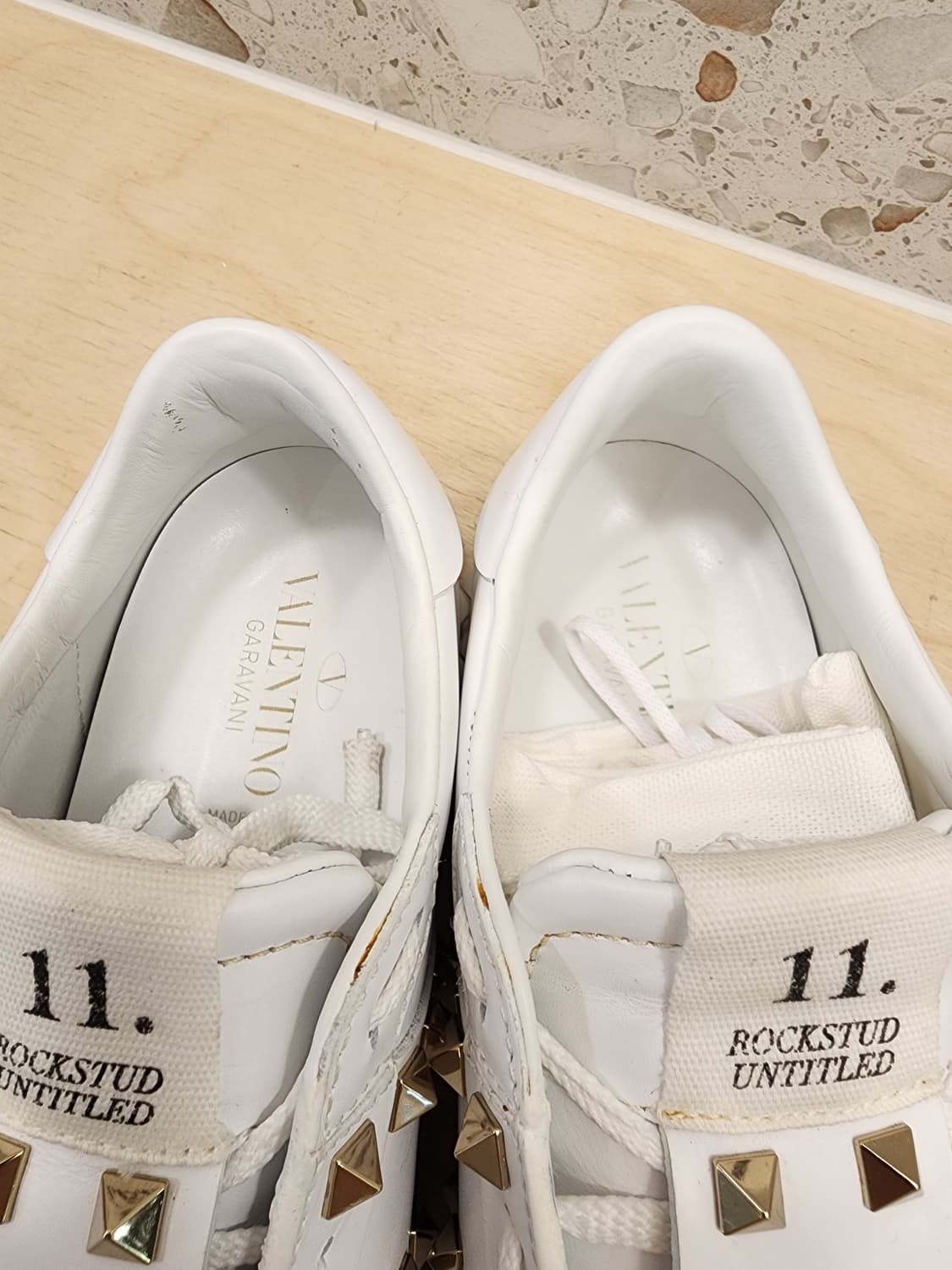 발렌티노 히든오픈 언타이틀 락스터드 스니커즈 37 상품이미지7