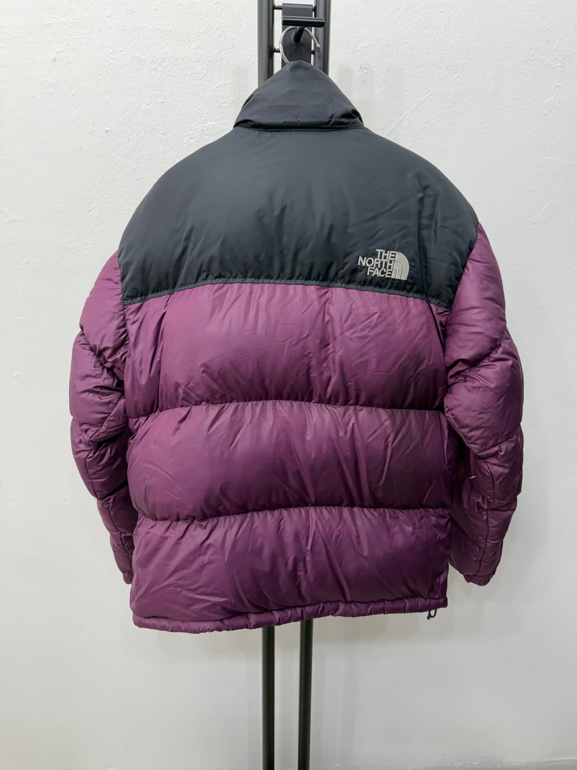 정품) 노스페이스 눕시 퍼플/블랙 패딩 95 상품이미지5