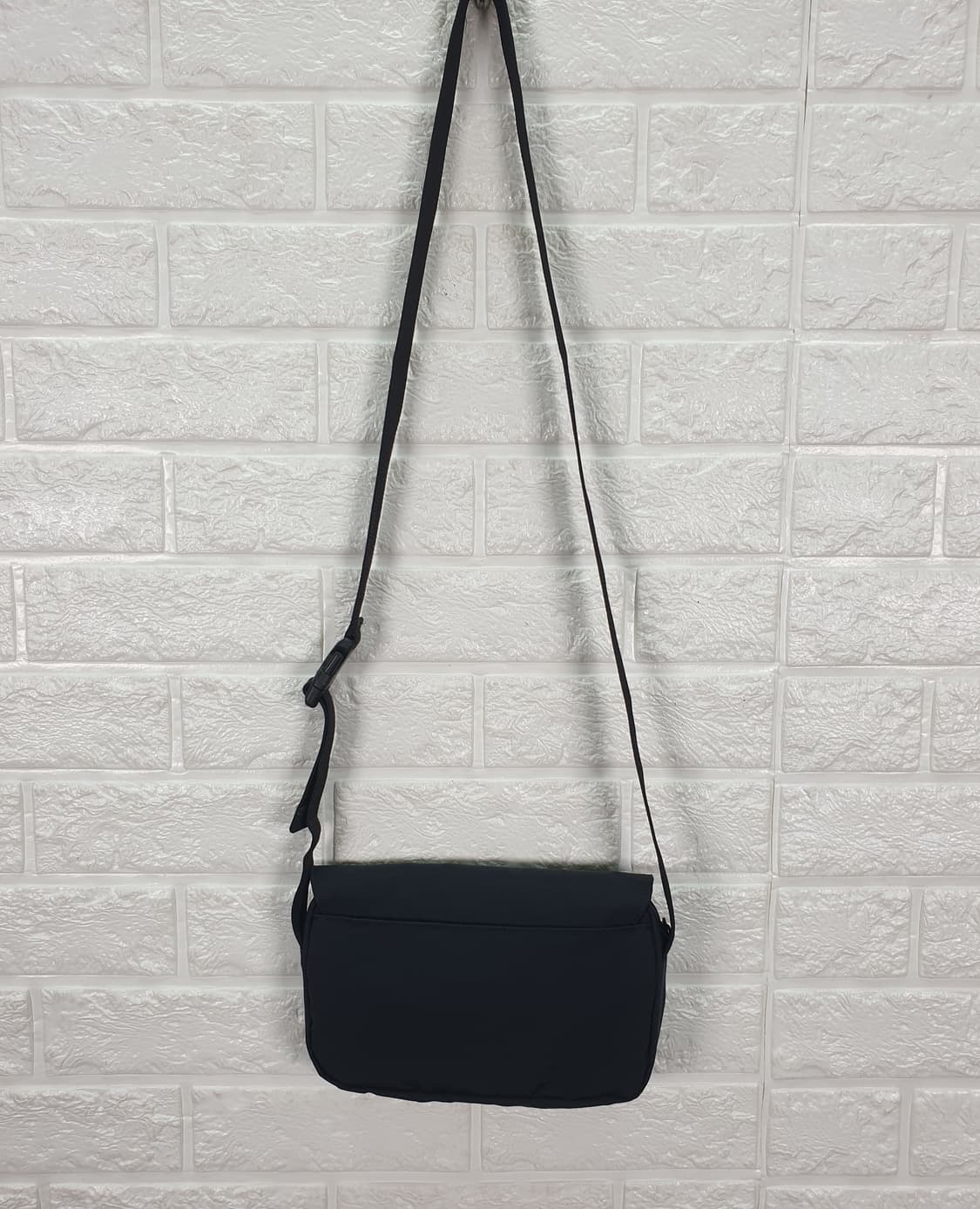 엄브로 미니 크로스백 상품이미지2