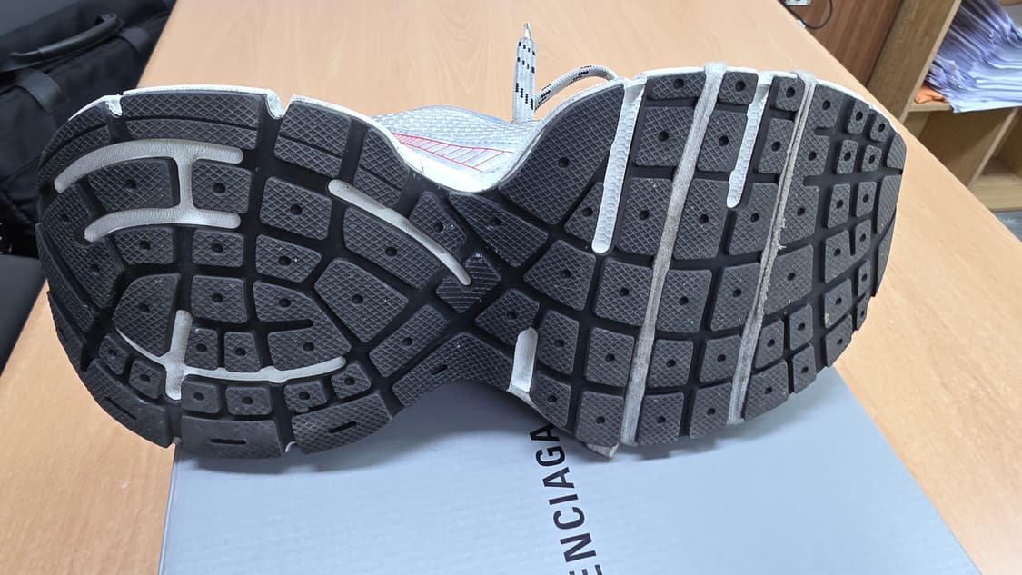 발렌시아가 3XL 43사이즈 팝니다 상품이미지5