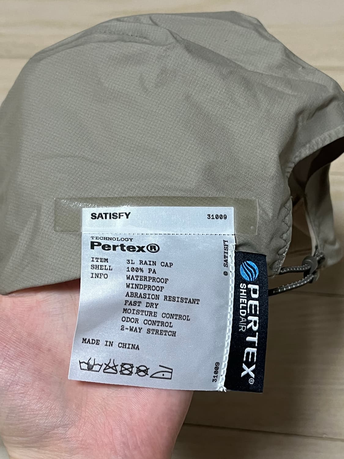 SATISFY PERTEX 3L RAIN CAP-MOON색상 상품이미지4