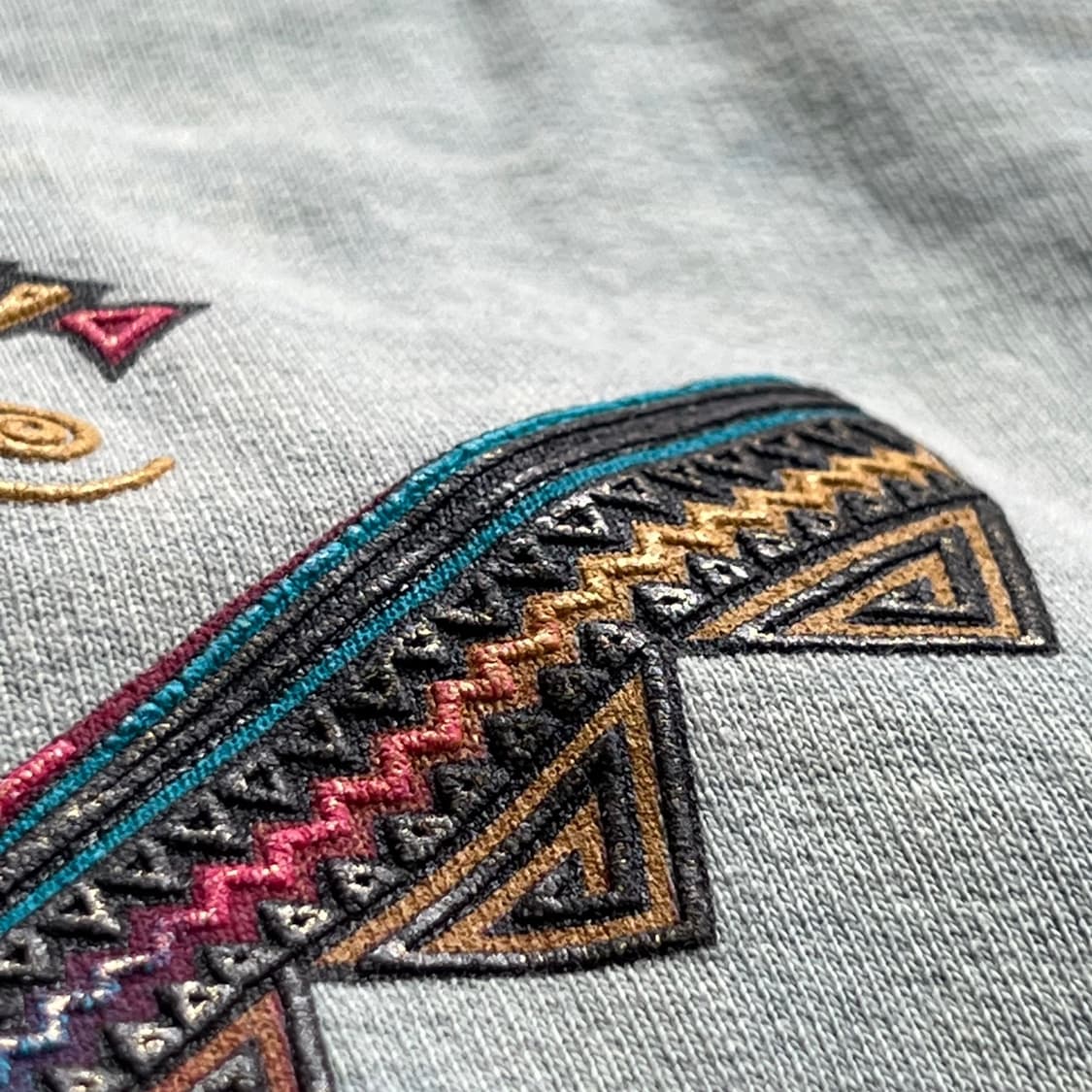 Embossing Sweatshirt 후루츠패밀리