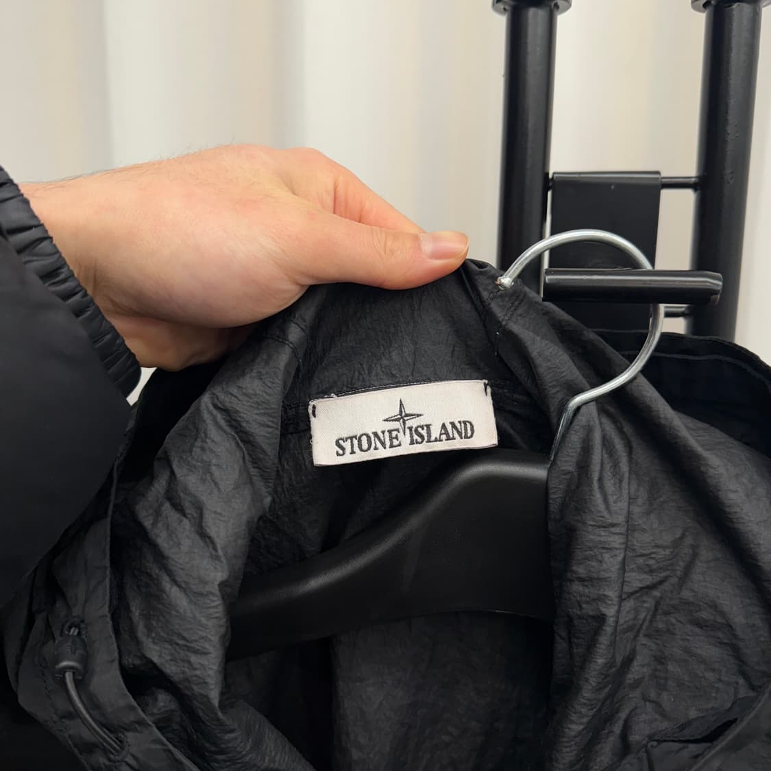 [백화점판/M] 25SS 스톤아일랜드 나일론 에코닐 바람막이 상품이미지3