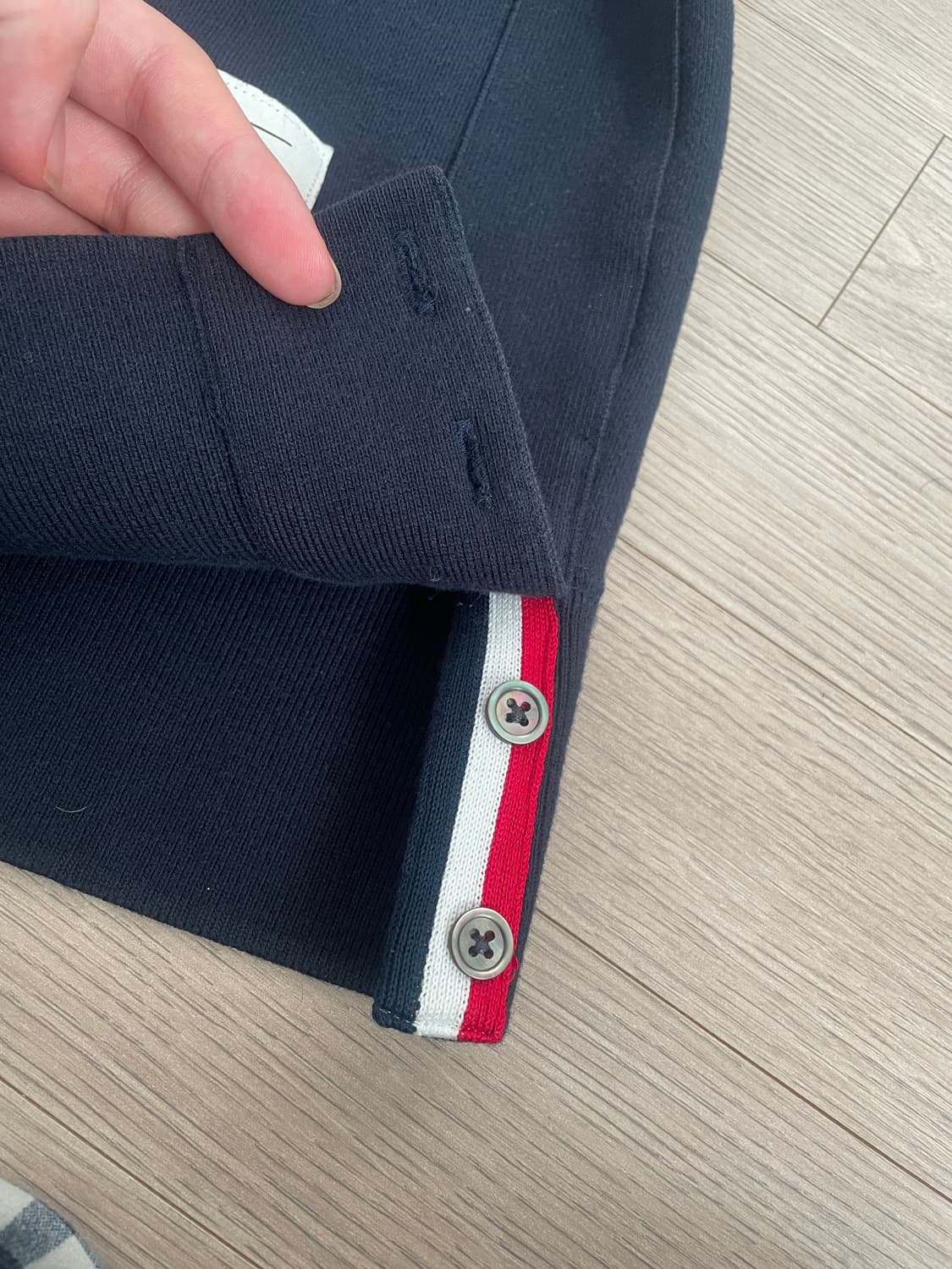 톰브라운 사선완장 맨투맨 4사이즈 상품이미지2