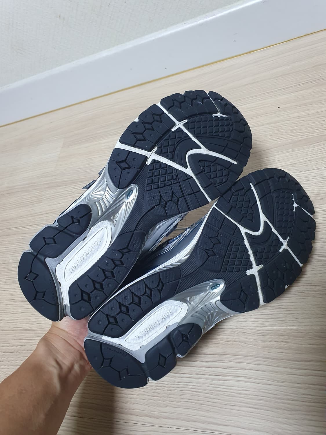 뉴발란스 1906R 운동화 250 상품이미지7