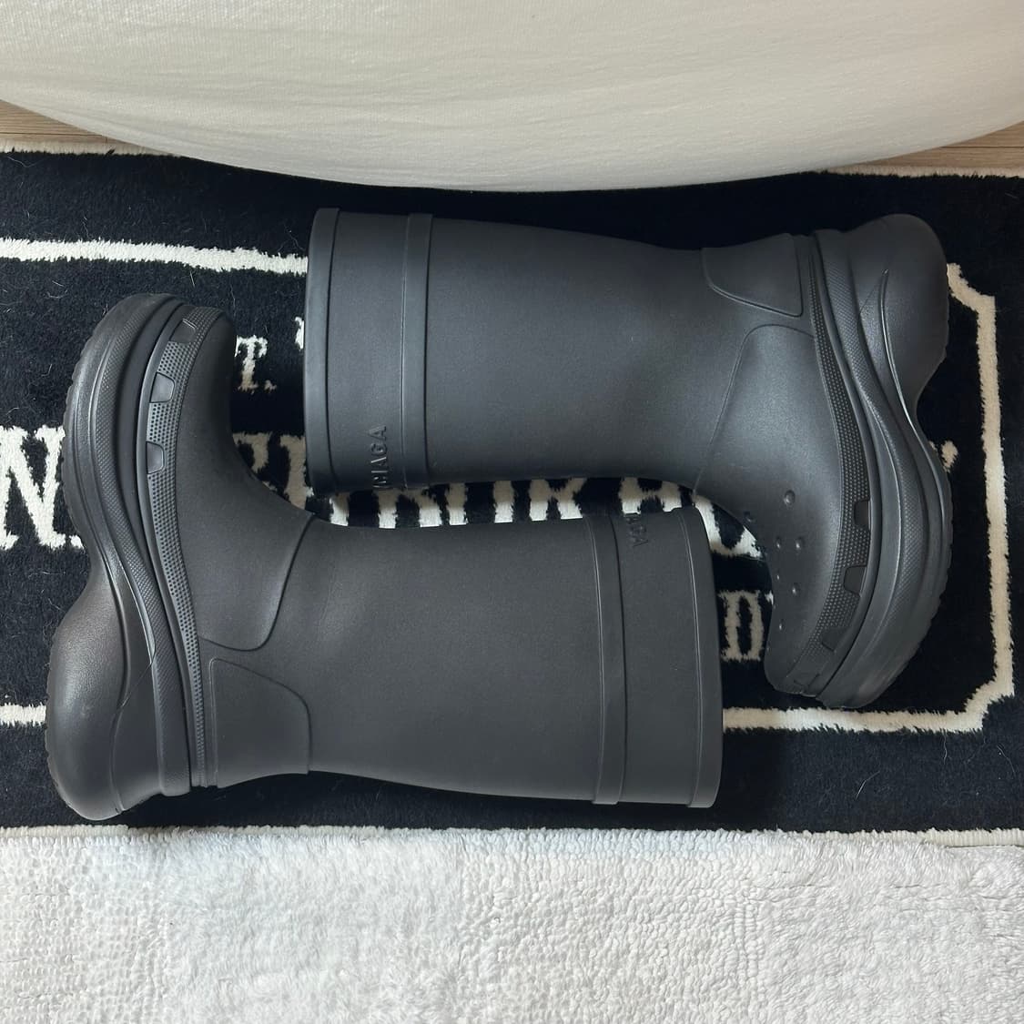 발렌시아가 크록스 부츠 상품이미지3