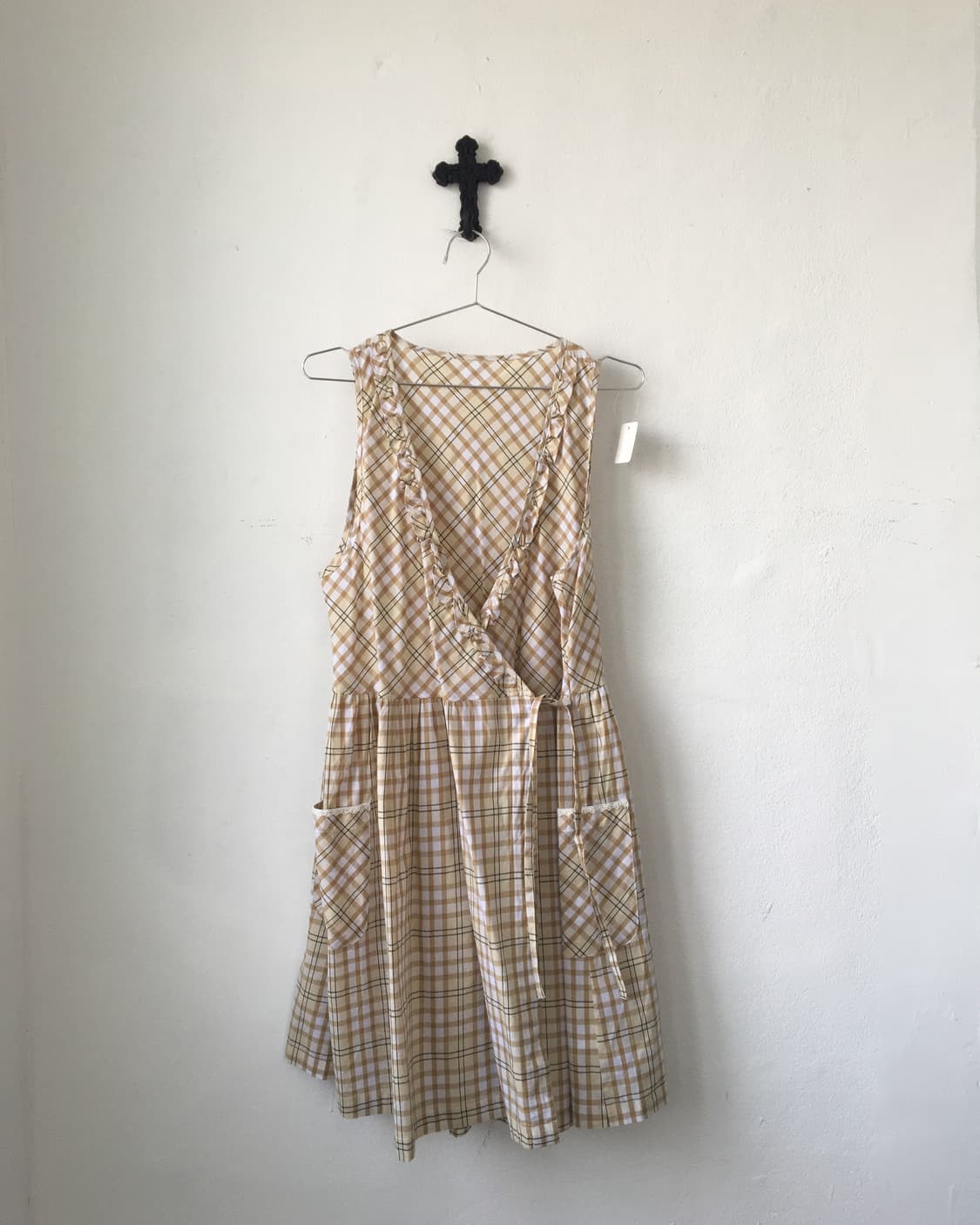 Check pattern frill wrap vest 상품이미지1