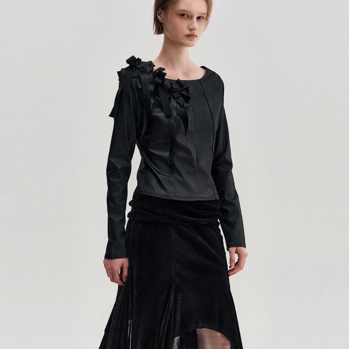 킴지수 블랙 리본 탑 Raw Edge Ribbon Top 상품이미지1