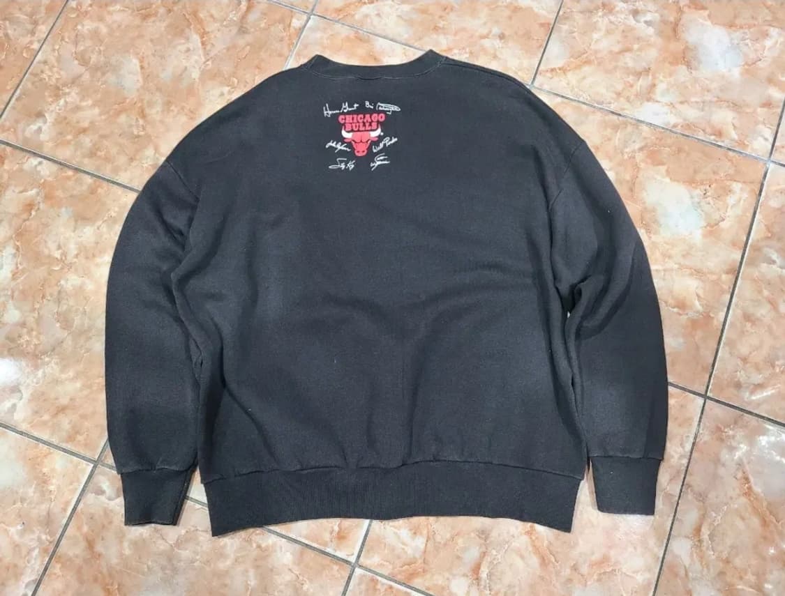 시카고 불스 빈티지 블랙 맨투맨 상품이미지3