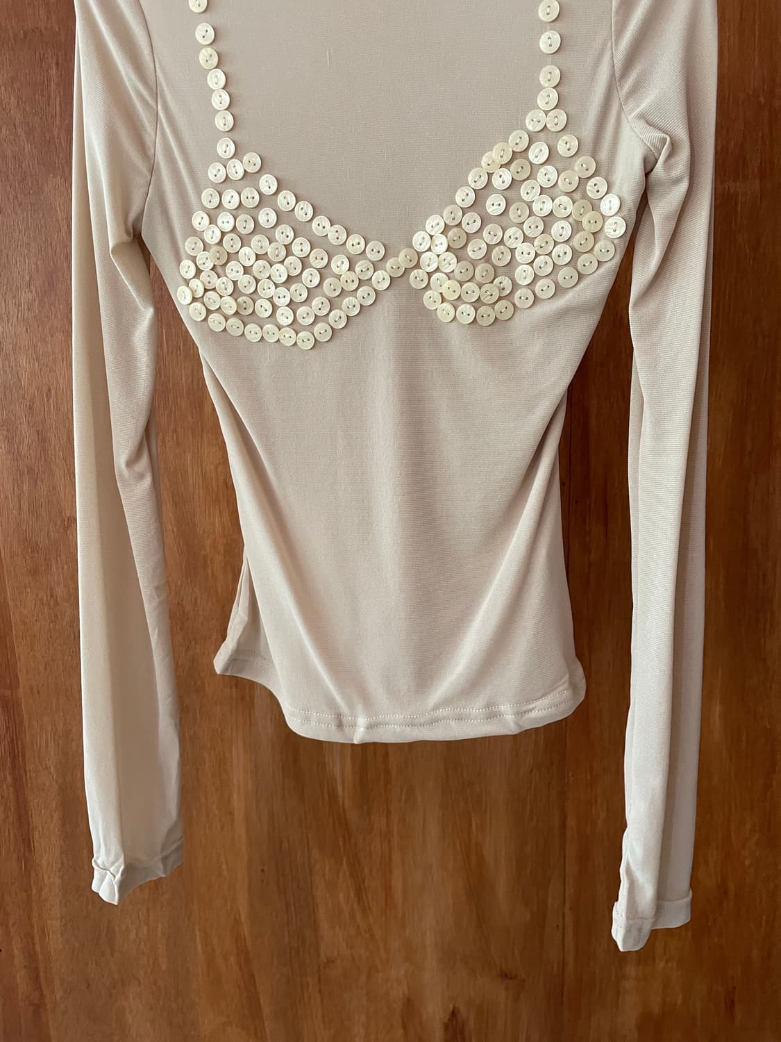 Beige button bralette crew neck top 상품이미지6