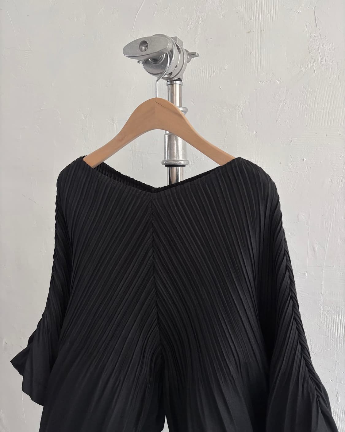 ISSEY MIYAKE 이세이미야케 블랙 링클 울 플리츠 탑 상품이미지5