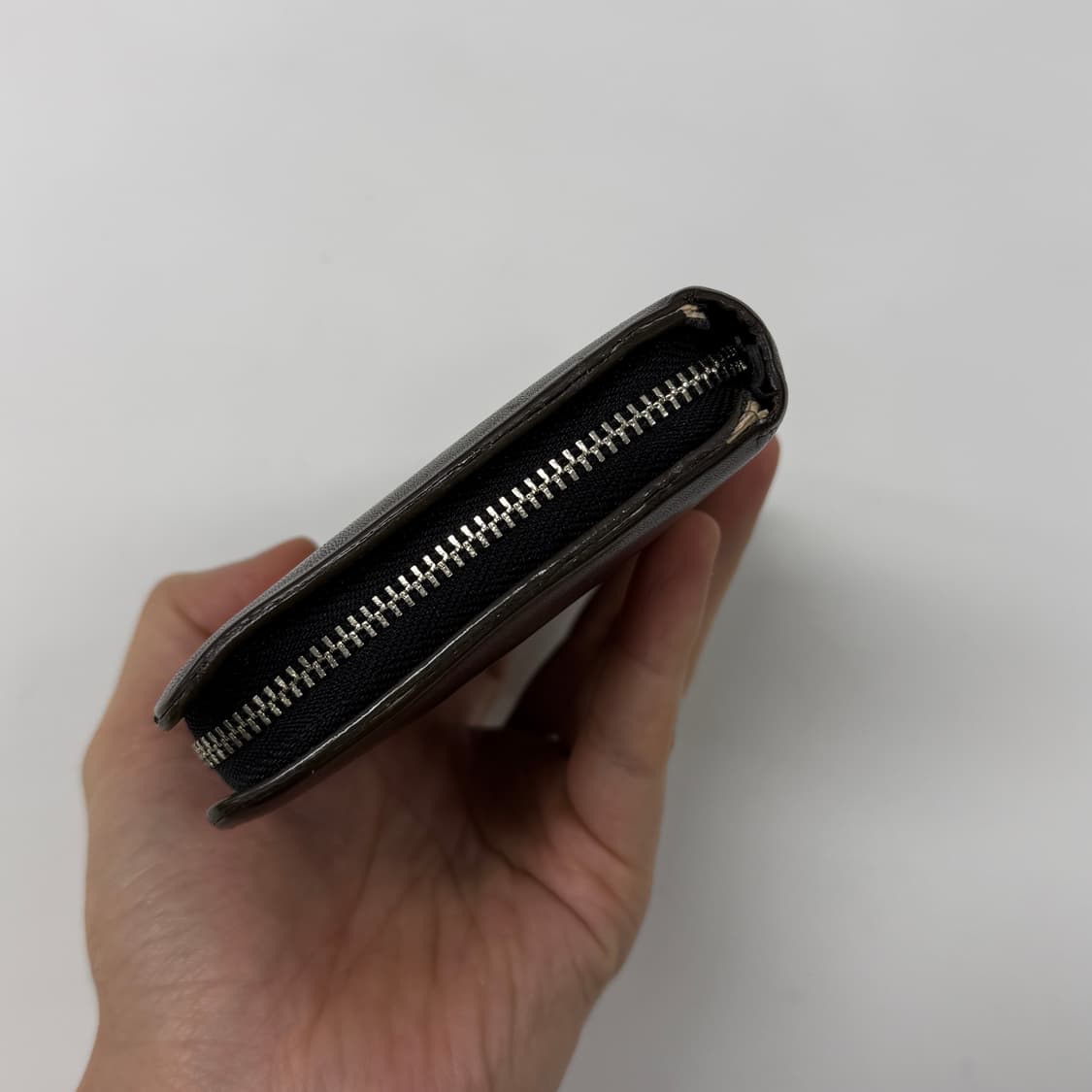 Margaret Howell half zip wallet 상품이미지5